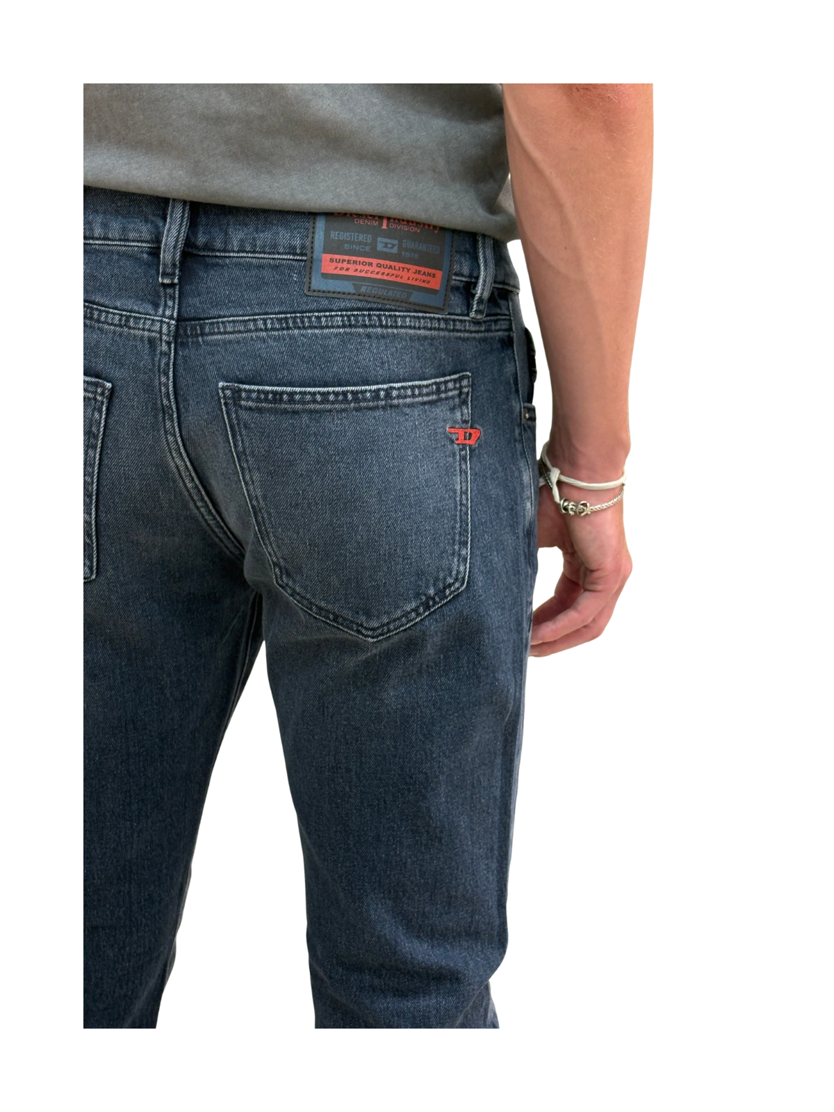 Jeans 2019 D-STRUKT