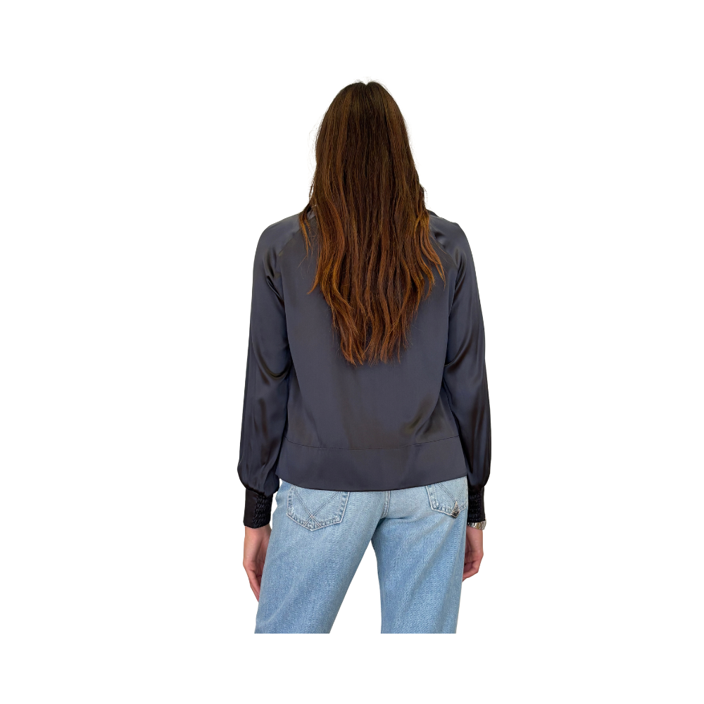 Blusa con lavallière