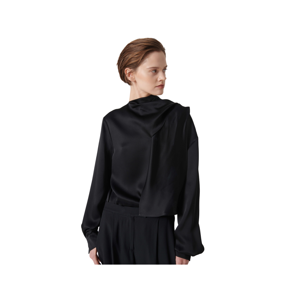 Blusa con laccio a foulard