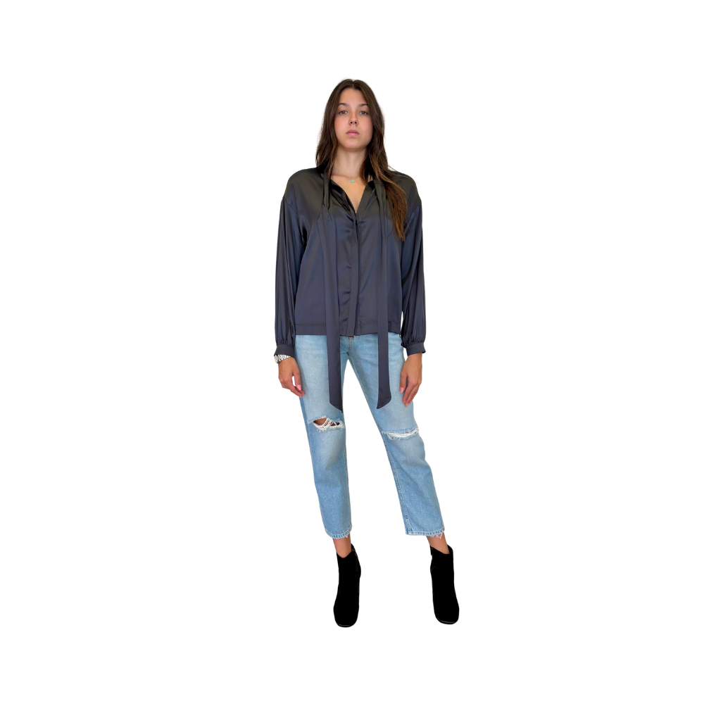 Blusa con lavallière