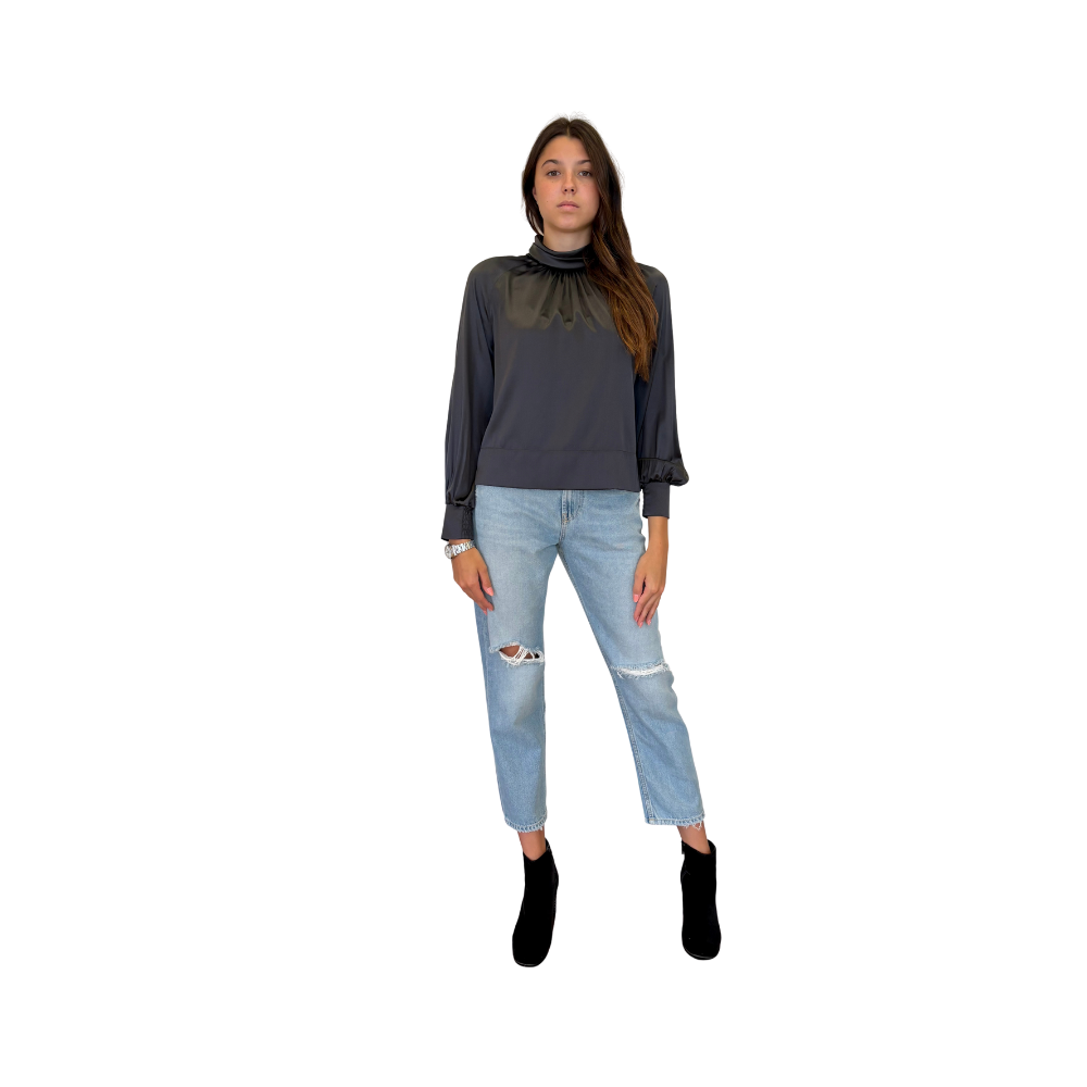 Blusa high neck